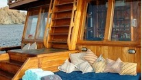 Tiger Blue - lounging area